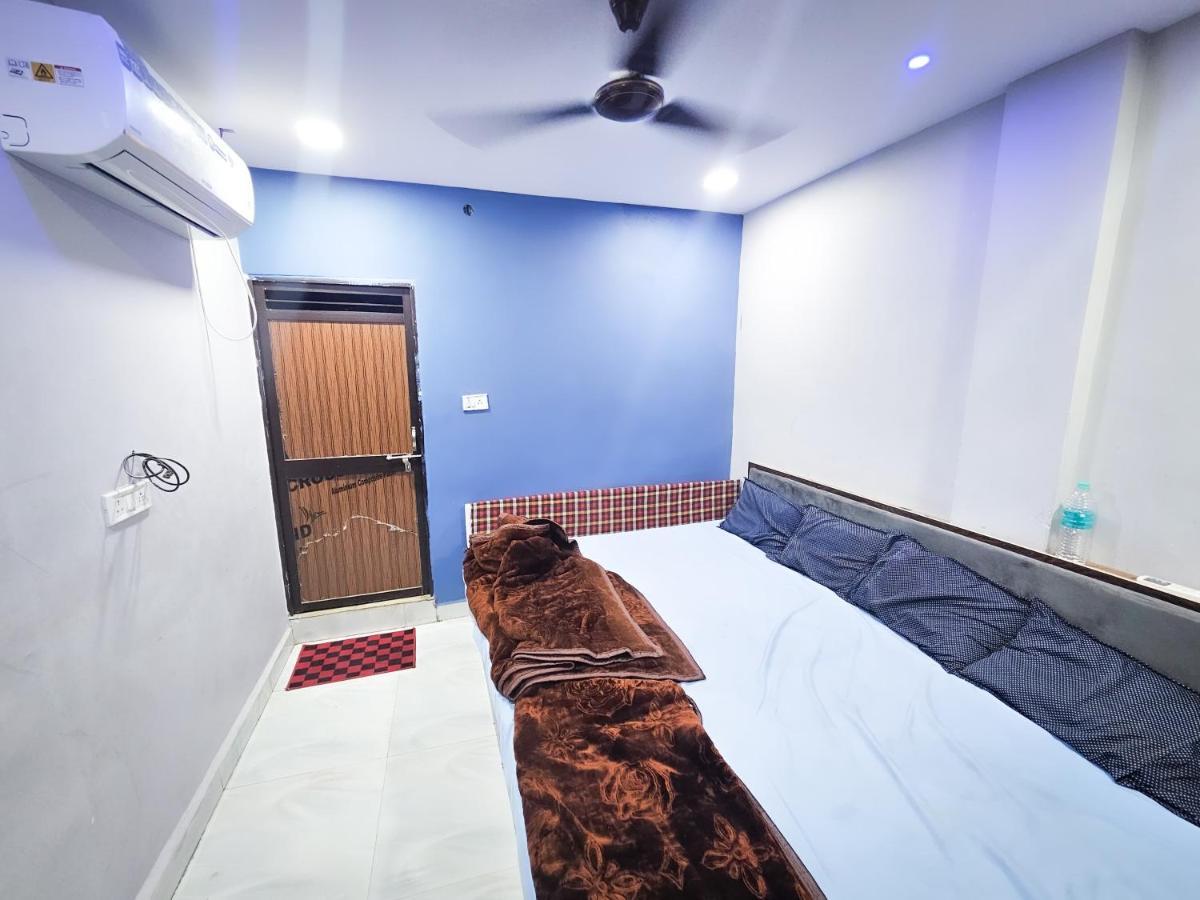Hotel Ramghat View Uddzsaín Kültér fotó